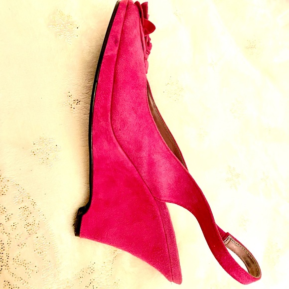Alfani berry suede wedges - Picture 4 of 4